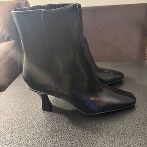 Anne Klein Elegant Black Ankle Boots